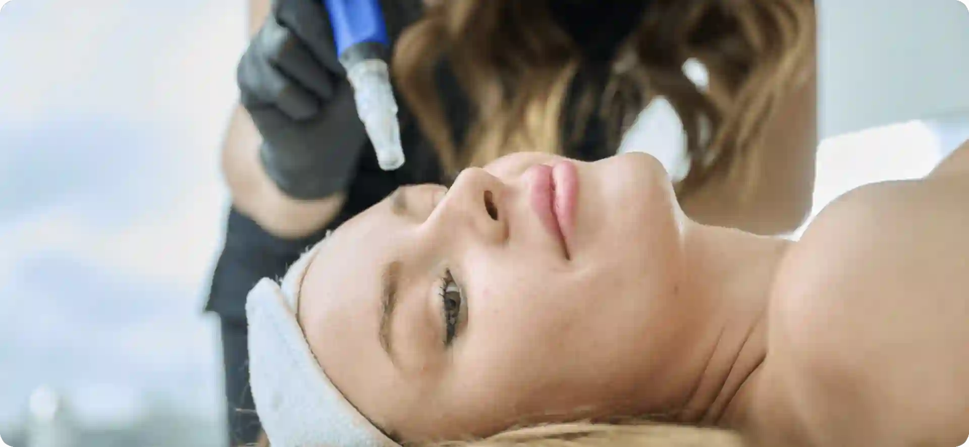 How Do Microneedles Trigger New Collagen and Elastin in Loose Skin Thame?